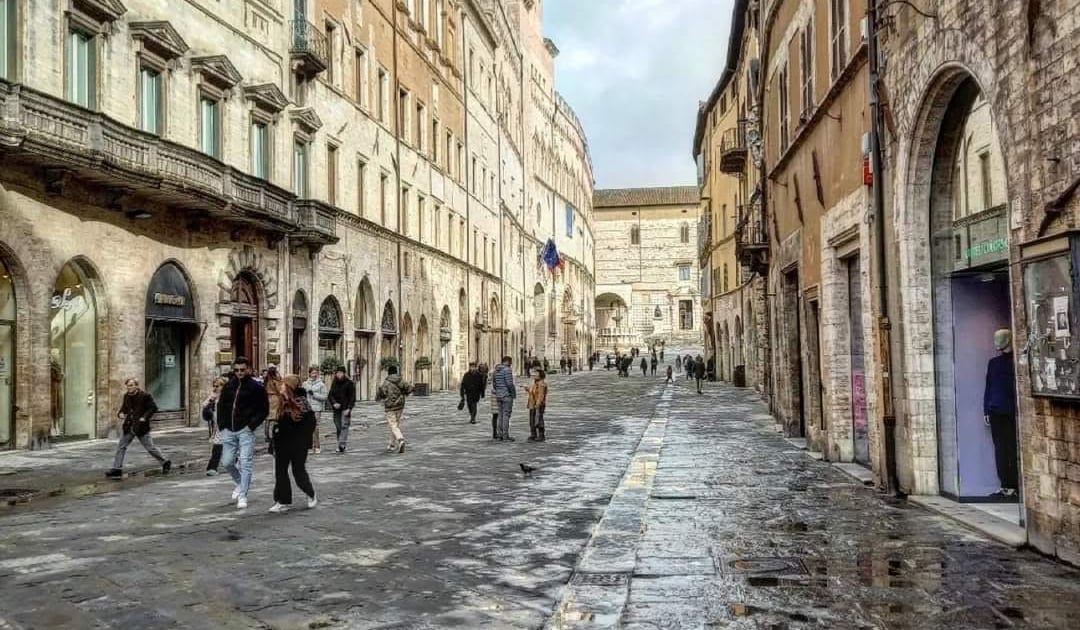 Corso Vannucci: Il Cuore Pulsante di Perugia